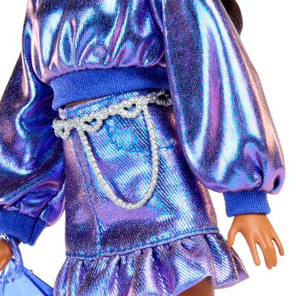 Barbie Fashionista Muñeca Deluxe Cabello Castaño y Cojunto Azul Metálico