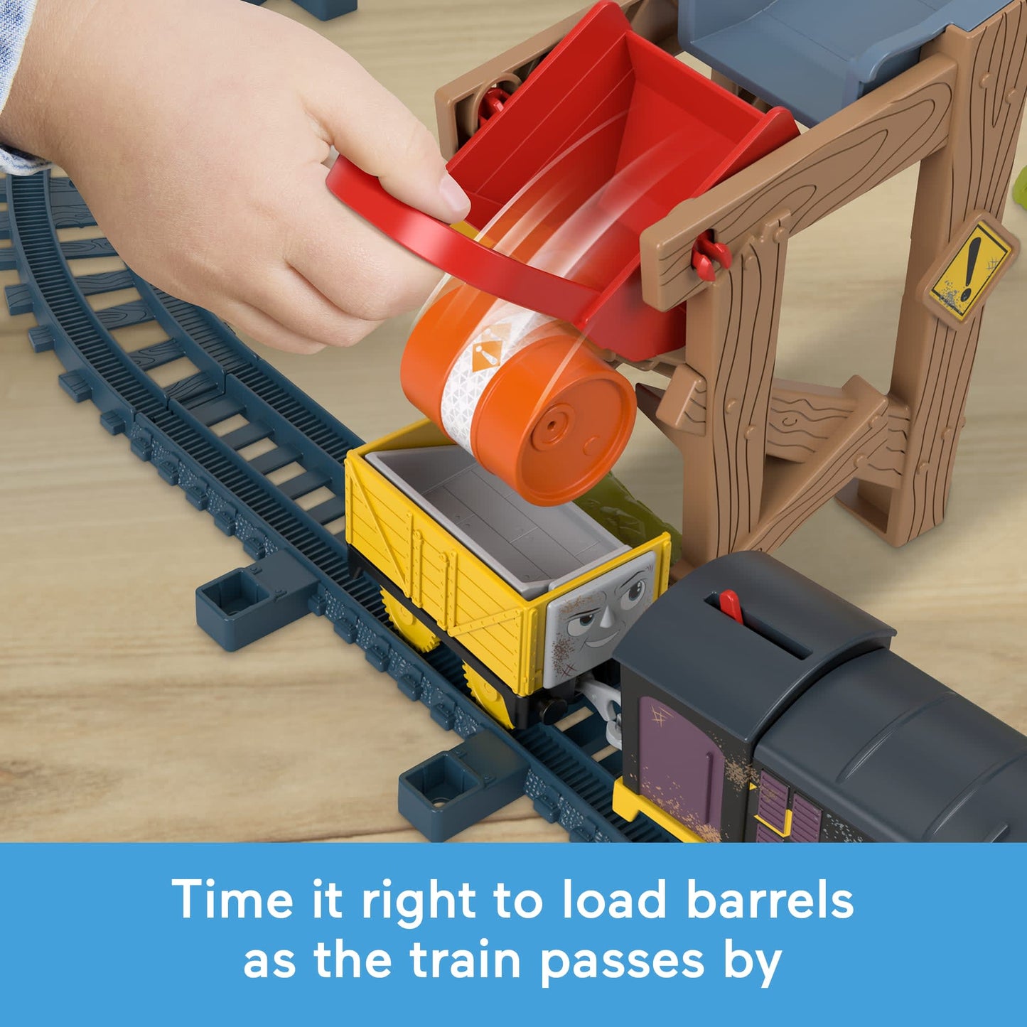 Thomas & Friends Diesel's Lift & Load Construction Set, Motorized Toy Train With Track & Cargo